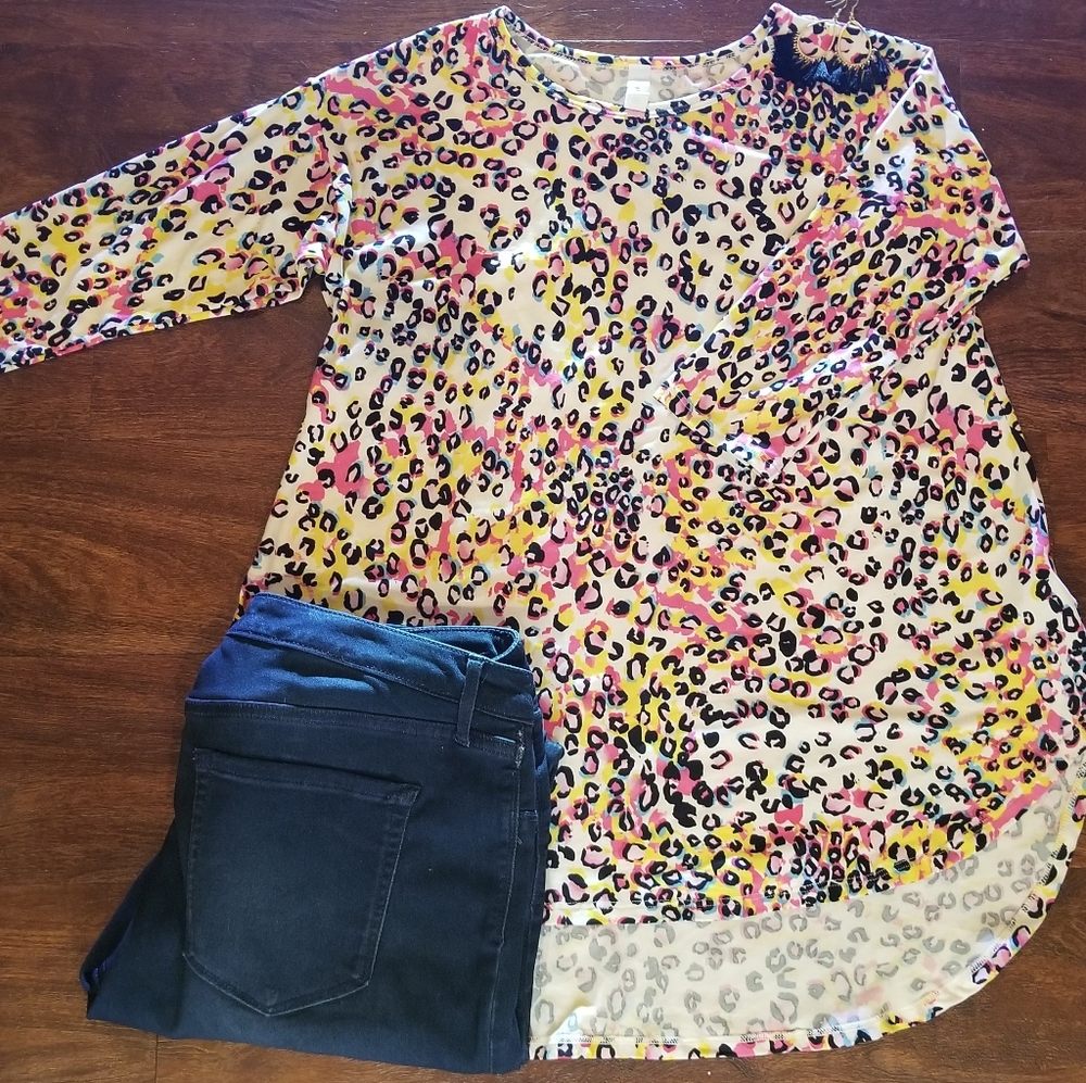 Multi- Color Leopard Top